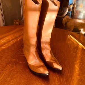 Beautiful leather Cowgirl boots size 39 (US 9 1/2)